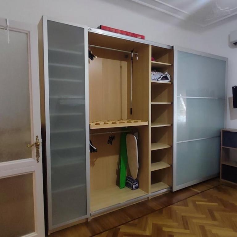 Casa Vitto Cozy Apt, Air Conditioning , Wi-Fi, near Train Station and Airport - Appartamento con 1 Camera da Letto e Balcone - 4
