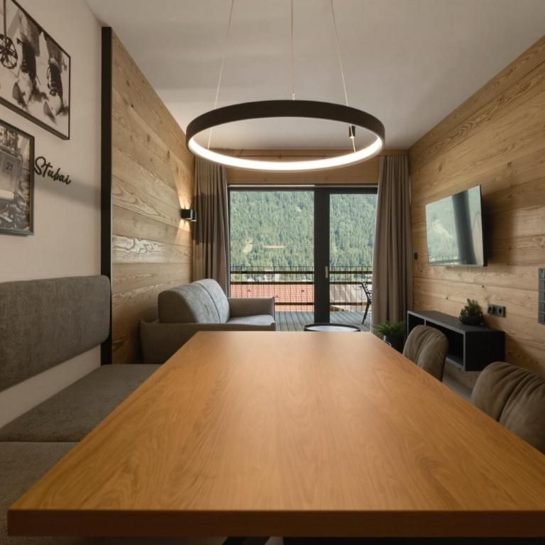 Suites Stubai Wellness & Fitness inklusive Stubai Supercard - Premium Family Suite Serles Panorama Terrasse - 21