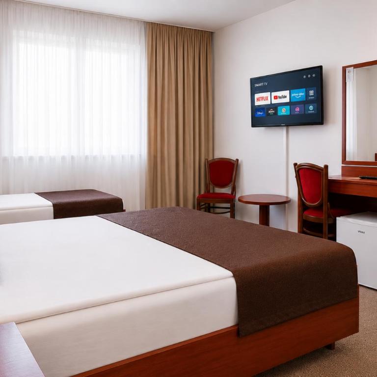 Hotel Saraj - Soba sa Pogledom na Grad - 2