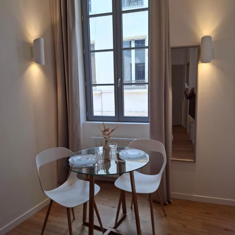 Studio rénové - Centre antique - Vienne - Apartment mit 1 Schlafzimmer - 11