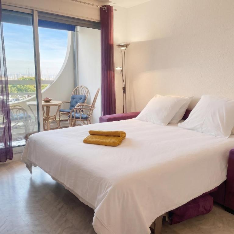 Harbor view - Air conditioning - Parking - Résidence Fidjis - Studio - Vue sur Mer - 3