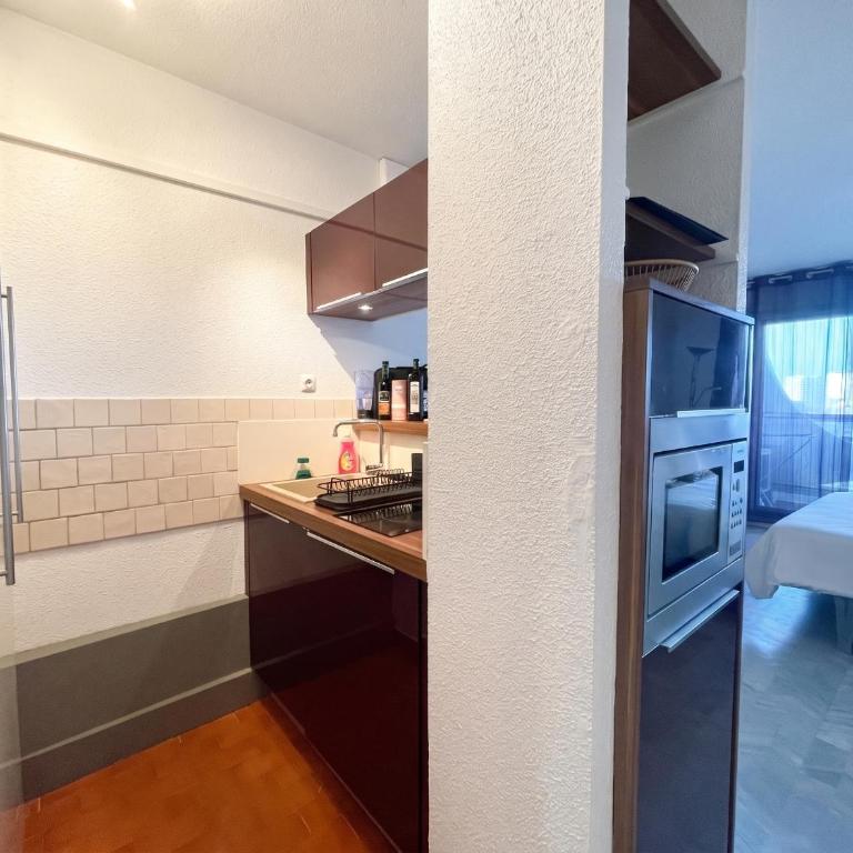 Harbor view - Air conditioning - Parking - Résidence Fidjis - Studio - Vue sur Mer - 10