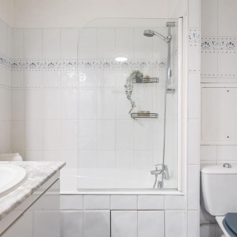 BnBNova - 1BR - Heart of Le Marais Near Pompidou - Appartement - 17