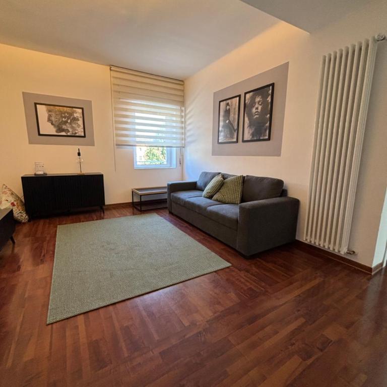 Relax bicamere in centro, vicino stazione e teatro - Appartamento con 2 Camere da Letto - 1