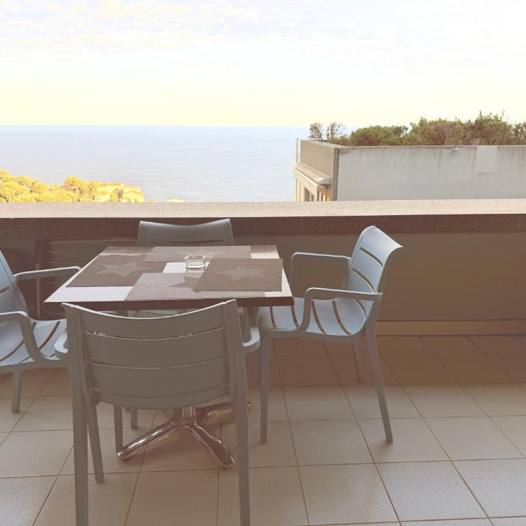 Sunny Home Costa Plana-Monaco -Cap D'Ail - Studio 123 mit Balkon - 6