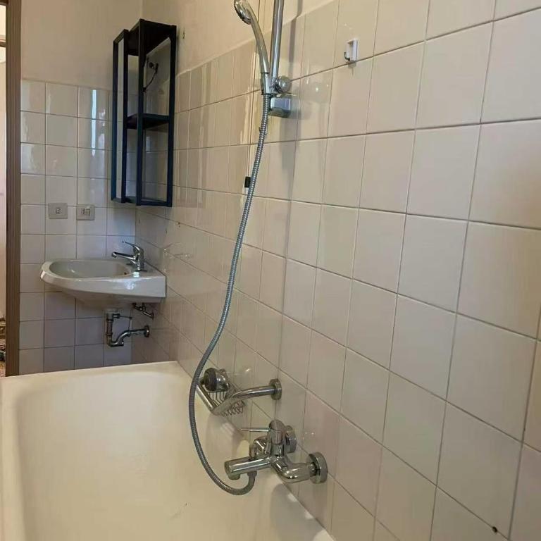Casa Ambra San Siro Free Wifi and Parking - Appartamento con 3 Camere da Letto - 5