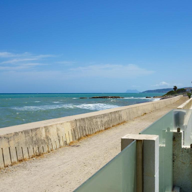 Golden Bay beach house by Lica - Chalet mit 2 Schlafzimmern - 19