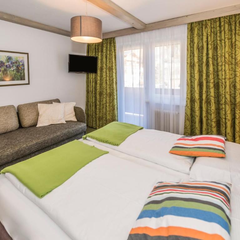 Hotel Garni Wieshof - Deluxe Doppelzimmer mit Balkon - 9