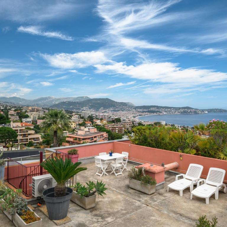Rooftop Terrace – Sea View, Pool, Parking & A/C - Apartment mit Terrasse - 4