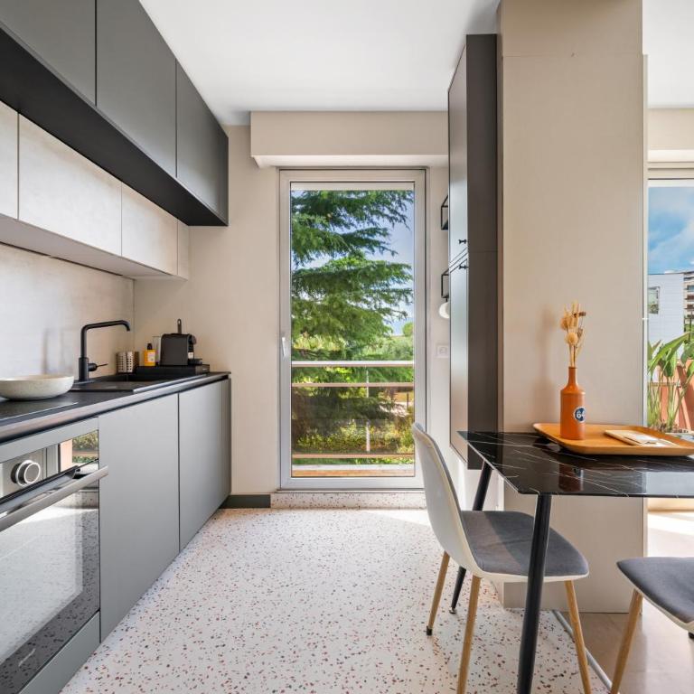 Rooftop Terrace – Sea View, Pool, Parking & A/C - Apartment mit Terrasse - 20