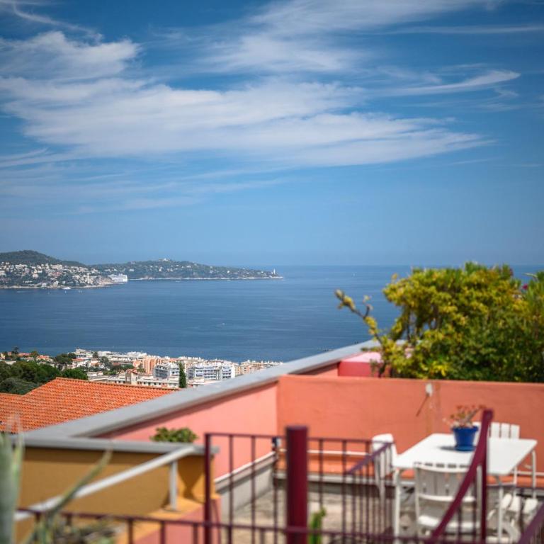 Rooftop Terrace – Sea View, Pool, Parking & A/C - Apartment mit Terrasse - 32