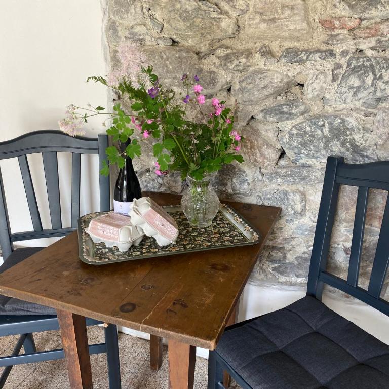 SOMMERFRISCHE TSCHENGLS Ein ganzes historisches Ferienhaus für euch in SÜDTIROL Urlaub im ruhigen Bergdorf Tschengls im Vinschgau mit Weitblick und Gartenterrasse ideal für Kleingruppen Familien mit Hund - Appartamento con 3 Camere da Letto - 19