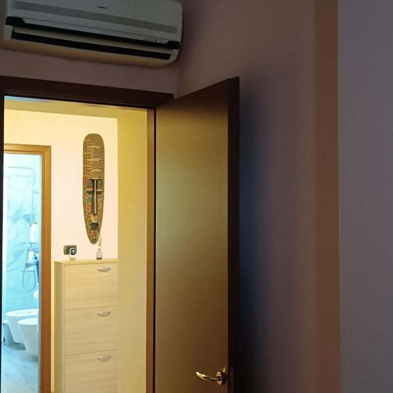 Arty's Apartment - One-Bedroom Apartment - 32