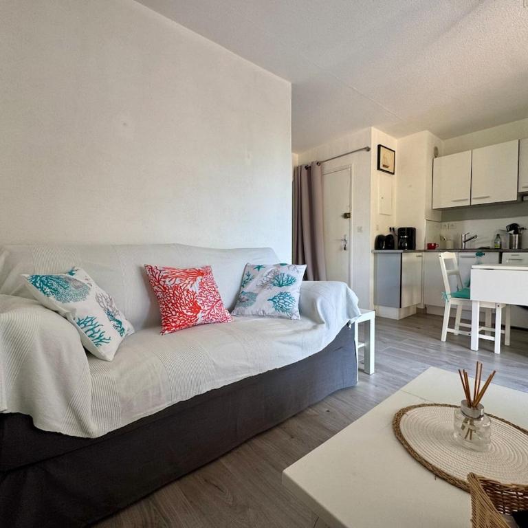 Joli rez de jardin centre-ville de la londe les maures - Apartamento de 1 dormitorio con vistas al jardín - 1