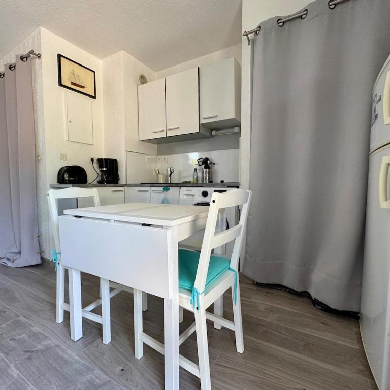 Joli rez de jardin centre-ville de la londe les maures - Apartamento de 1 dormitorio con vistas al jardín - 6