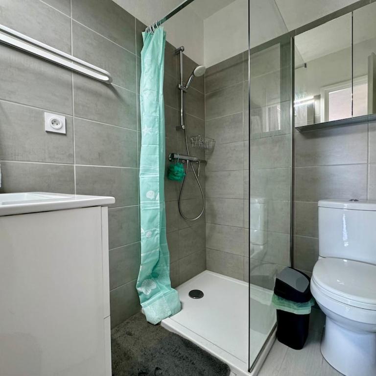 Joli rez de jardin centre-ville de la londe les maures - Apartamento de 1 dormitorio con vistas al jardín - 7