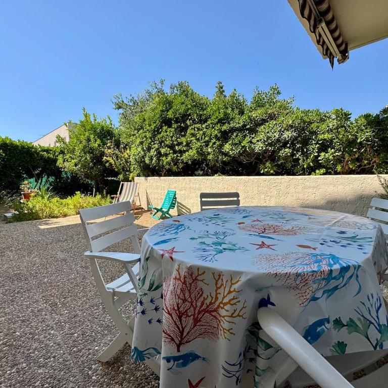 Joli rez de jardin centre-ville de la londe les maures - Apartamento de 1 dormitorio con vistas al jardín - 15