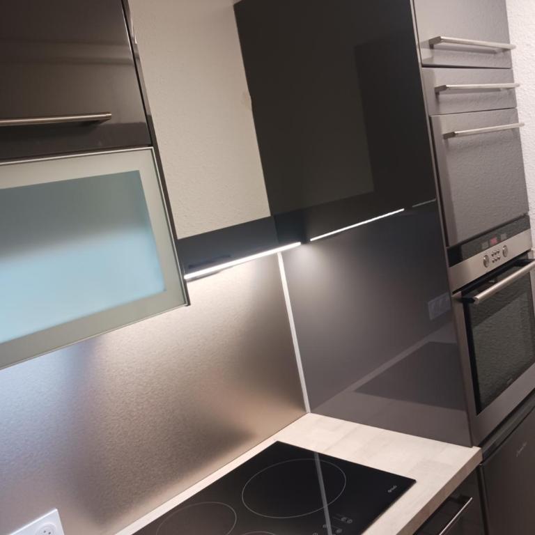 Bienvenue - Two-Bedroom Apartment - 13