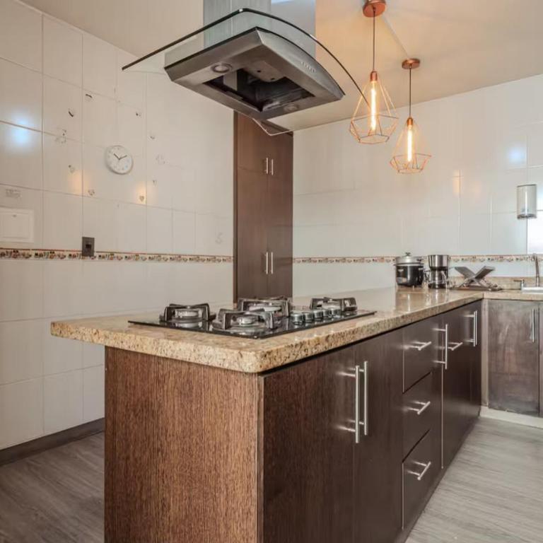 Espectacular duplex con jacuzzi 5 habitaciones, 5 baños Provenza, Medellin - Apartment - 2