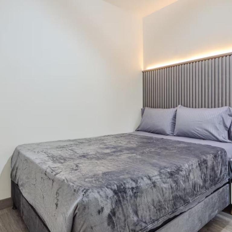 Espectacular duplex con jacuzzi 5 habitaciones, 5 baños Provenza, Medellin - Apartment - 8