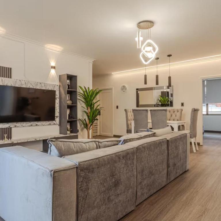 Espectacular duplex con jacuzzi 5 habitaciones, 5 baños Provenza, Medellin - Apartment - 25