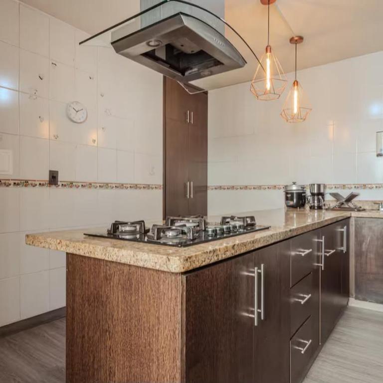 Espectacular duplex con jacuzzi 5 habitaciones, 5 baños Provenza, Medellin - Apartment - 29