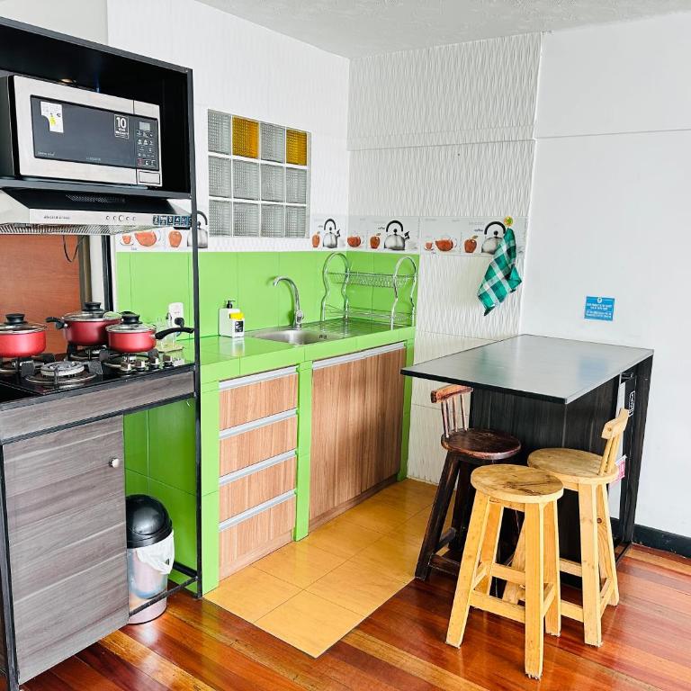 Skyline - Executive Suite - 8