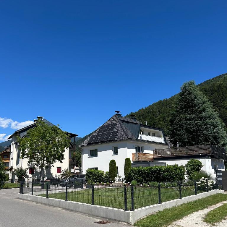 Ferienwohnung Auszeit Döbriach - Apartment mit 2 Schlafzimmern und Balkon - 2
