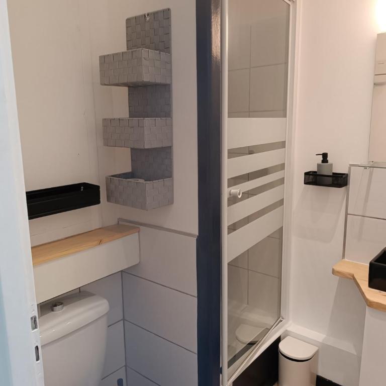 La Parenthèse Revol GEM Europole Gare Miniatec - One-Bedroom Apartment - 3
