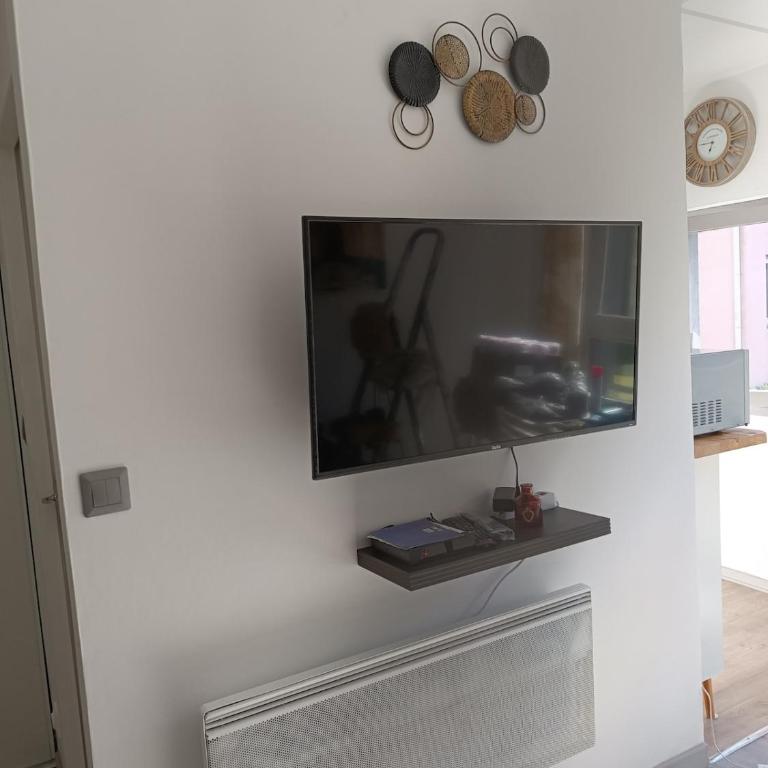 La Parenthèse Revol GEM Europole Gare Miniatec - One-Bedroom Apartment - 4