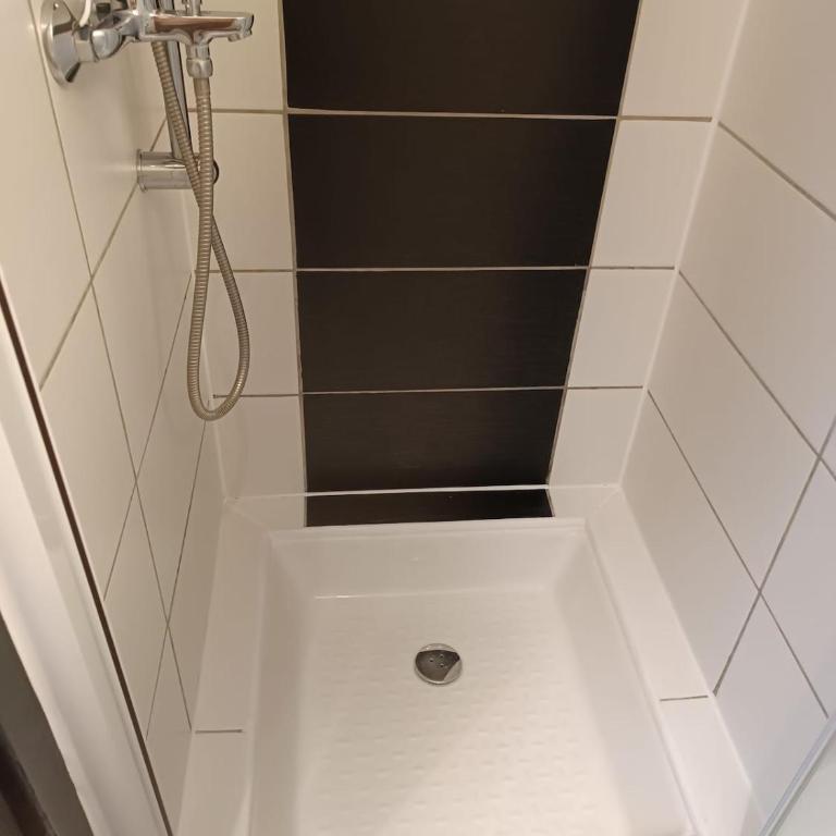 La Parenthèse Revol GEM Europole Gare Miniatec - One-Bedroom Apartment - 16