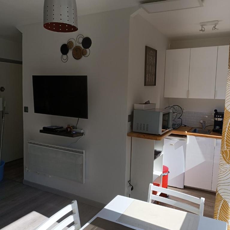 La Parenthèse Revol GEM Europole Gare Miniatec - One-Bedroom Apartment - 17