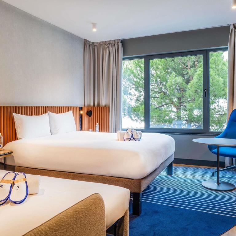 Novotel Madrid Feria and Airport - Habitación Deluxe Superior con 1 cama grande y sofá en el Edificio Deluxe - 3