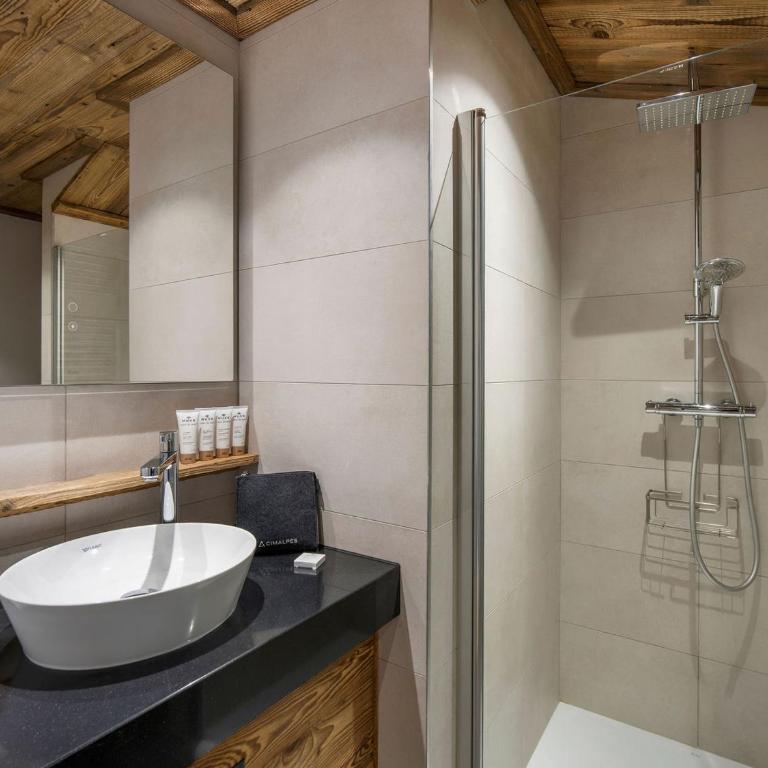 Appartement neuf 3 chambres, garage couvert à Courchevel - FR-1-562-65 - Appartement - 11