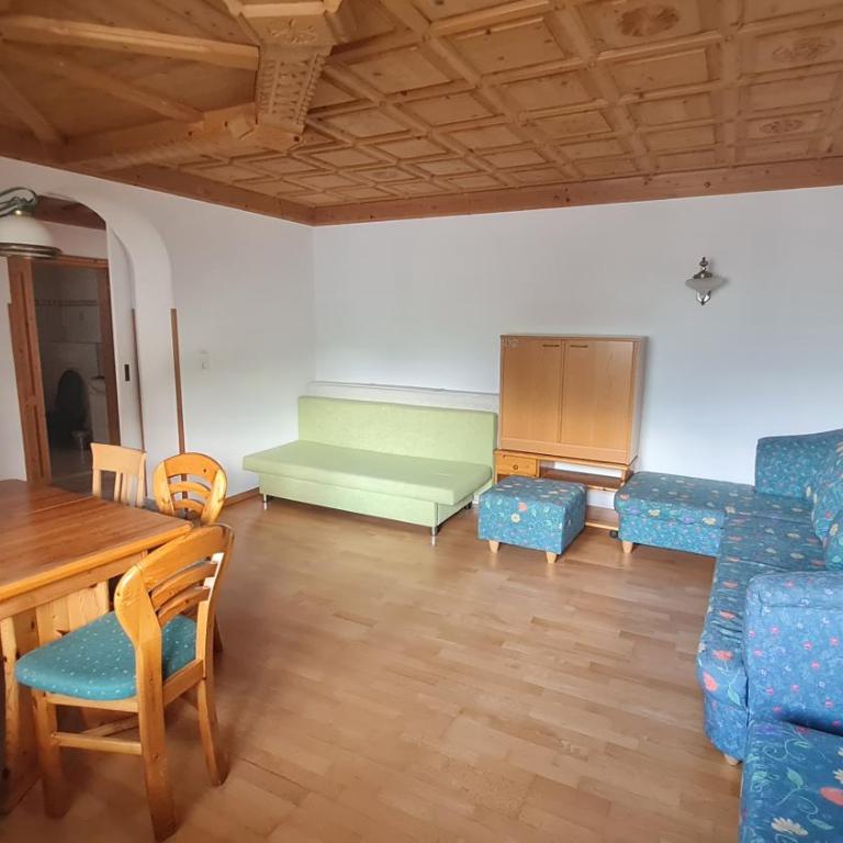 Haus Schierl - Vierbettzimmer mit Bergblick - 13