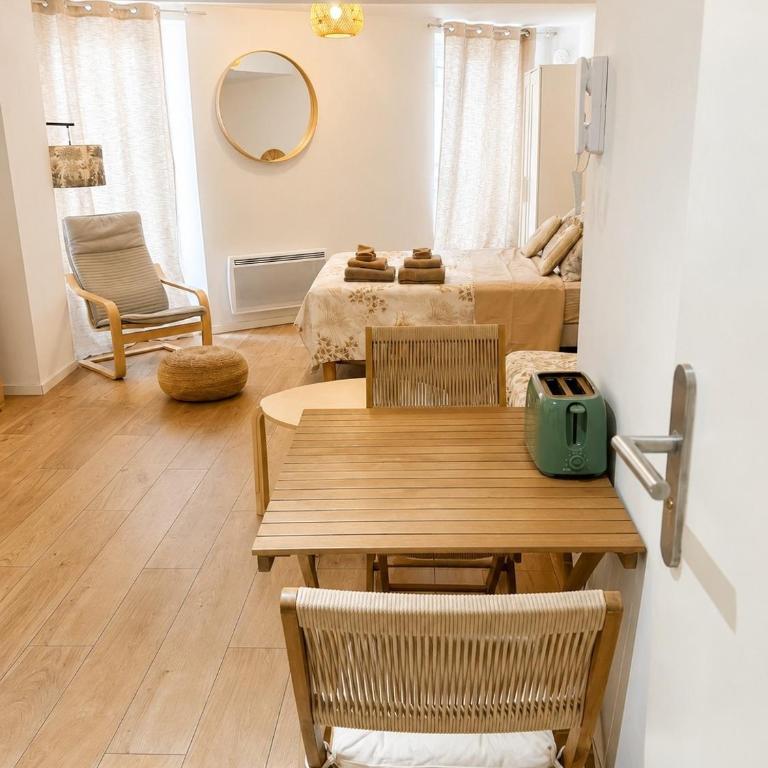 Studio élégant et cosy au cente de Hyères - Apartamento de 1 dormitorio - 1