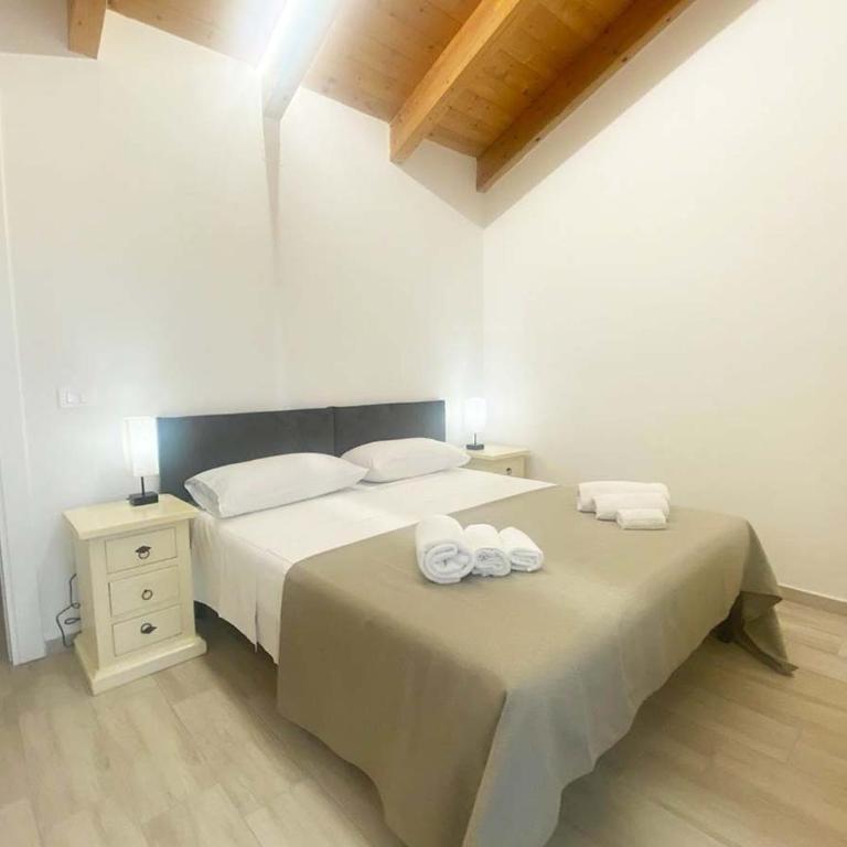 LaureLiving Holiday Home Residenza Angela - Appartamento con 2 Camere da Letto - 9