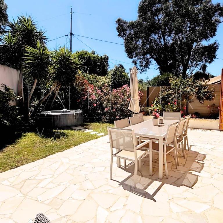 Villa Mitoyenne authentique avec Jacuzzi et Jardin - PALMAZUR VACANCES - Maison 3 Chambres - 4
