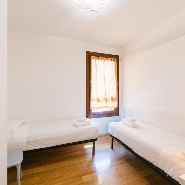 Dimore Verona - Residenza San Zeno Apartments - Appartamento con 2 Camere da Letto - Via Scarsellini n. 19/1 - 3