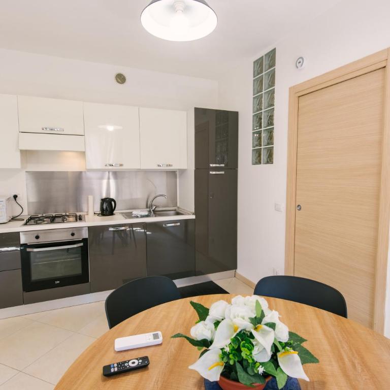 Dimore Verona - Residenza San Zeno Apartments - Appartamento con 2 Camere da Letto - Via Scarsellini n. 19/1 - 11