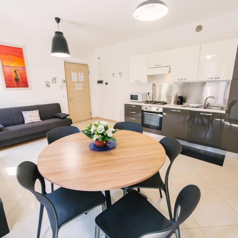 Dimore Verona - Residenza San Zeno Apartments - Appartamento con 2 Camere da Letto - Via Scarsellini n. 19/1 - 15