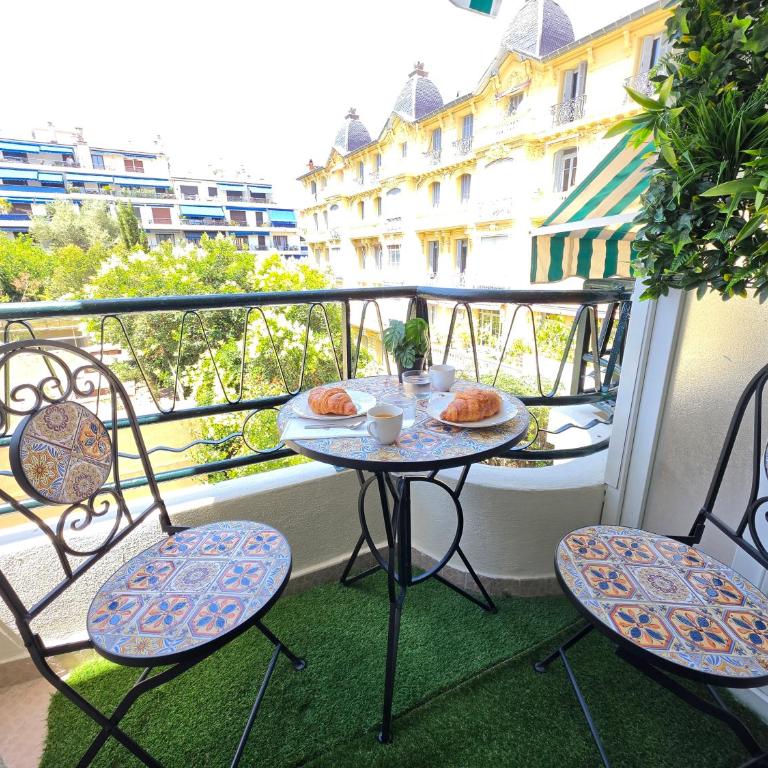 Negrescu Residence - Promenade & Beach - One-Bedroom Apartment - 4