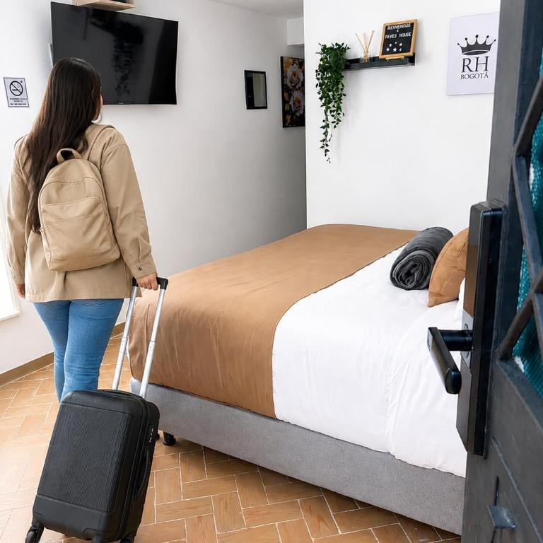 Ubi estratégica cerca a Centro de Bogotá, Restrepo - Apartamento de 2 dormitorios - 4