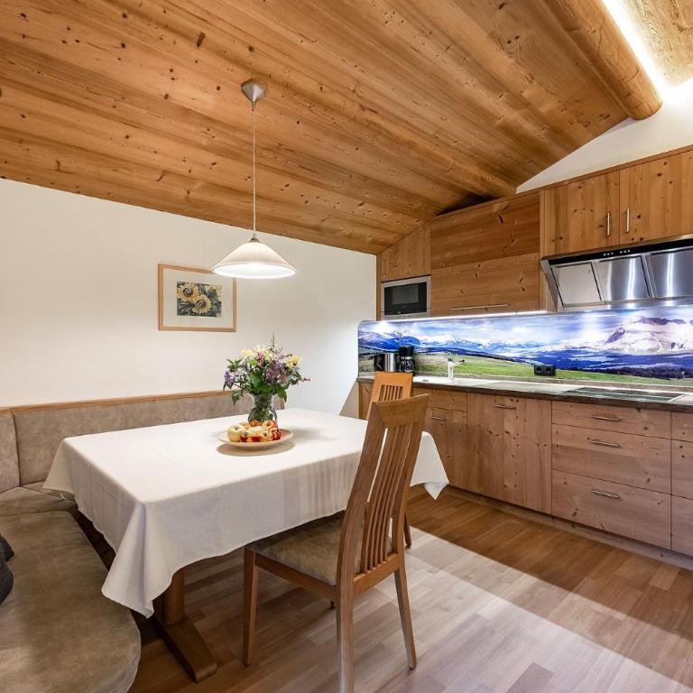 Paradies Moarlhof Kastelruth - Appartamento Premium con 3 Camere da Letto e Balcone - 13