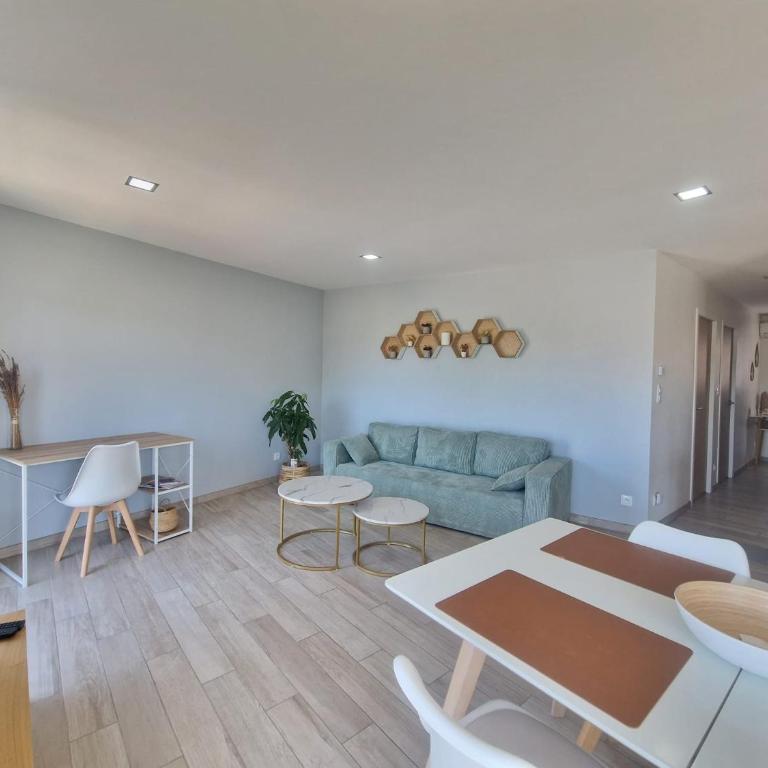 Lana #Clim#Terrasse - Meublé classé 3étoiles - Appartement 2 Chambres - 25