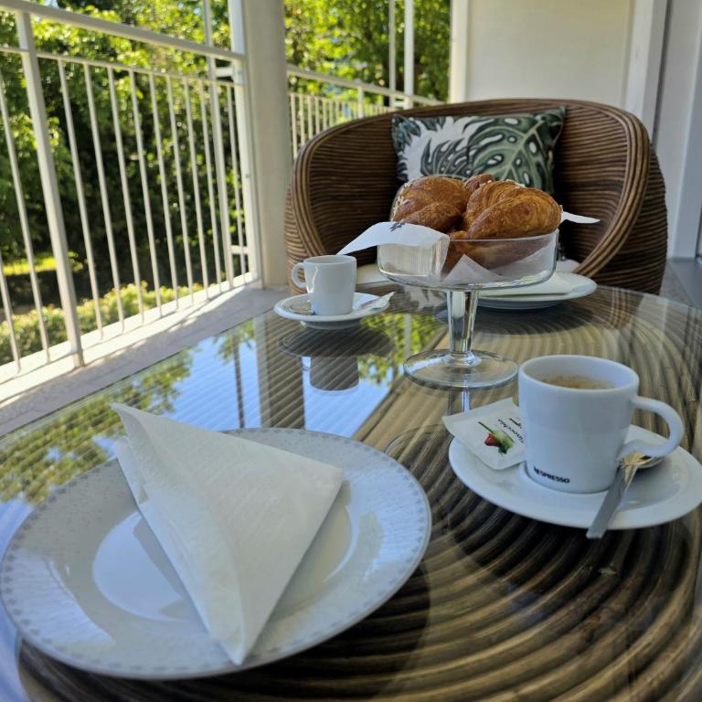 Como N 5 Luxury Apartment - Jacuzzi & Private Terrace - One-Bedroom Apartment - 11
