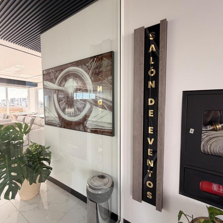 Absolute luxury in Equipetrol, with pool, rooftop, and gym - One-Bedroom Apartment - 8