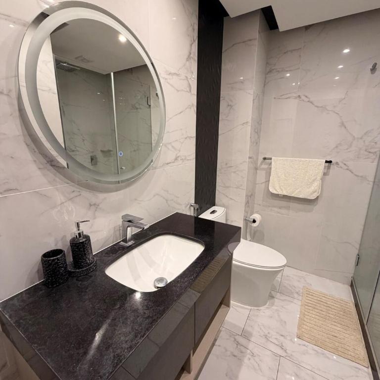 Absolute luxury in Equipetrol, with pool, rooftop, and gym - One-Bedroom Apartment - 9