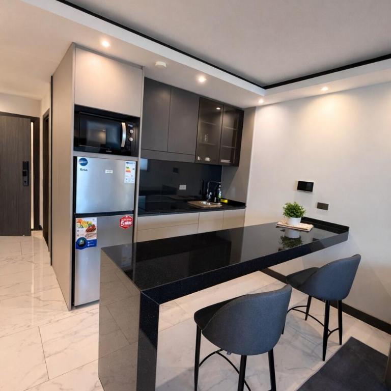 Absolute luxury in Equipetrol, with pool, rooftop, and gym - One-Bedroom Apartment - 17