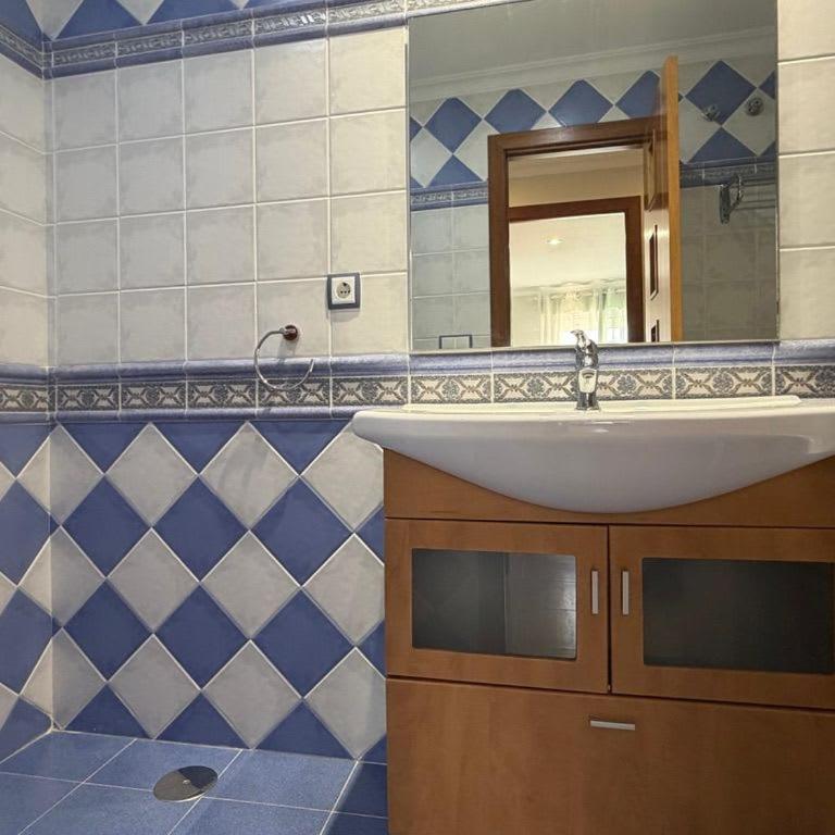 Apartamento de 2 habitaciones y balcon cerca de la playa - Apartment - 13